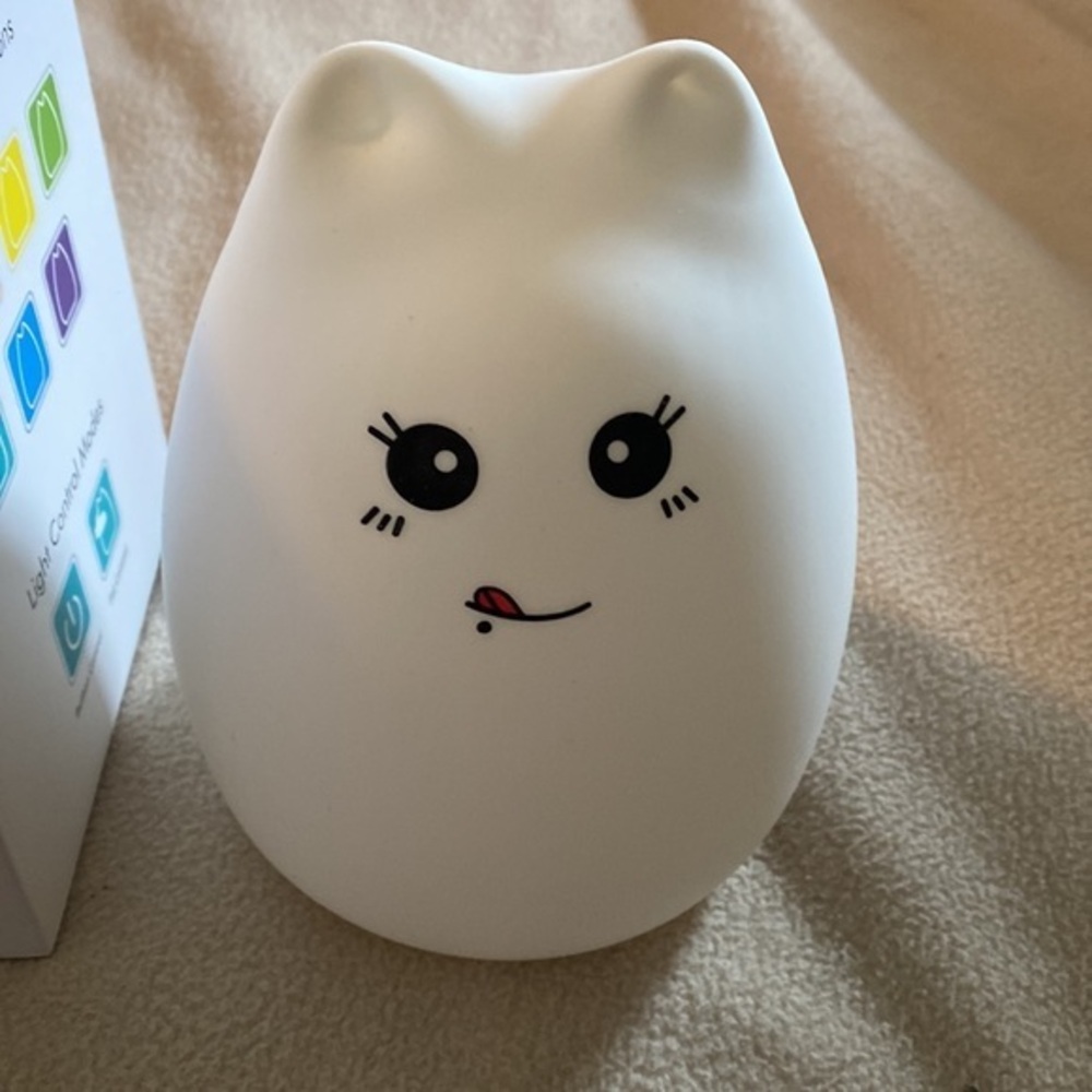 💡Dave & Buster’s Cat Touch light